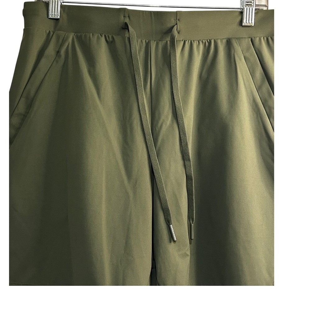 Women's Nomad Olive‎ Green Yoga Shorts Large
